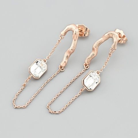 Серьги подвески Шерон с кристаллами Swarovski 43620 размер 52х11 мм цвет белый вес 4.7 г позолота РО 43620РОбіл фото