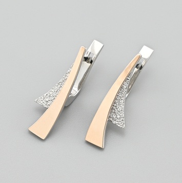 Срібні сережки з золотом Ю454 розмір 23х7 мм вставка білі фіаніти вага 3.43 г Ю454с фото