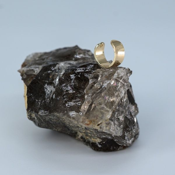 Сережка каффа из медицинского золота 18К Легато &ndash; DGS, 10х5 мм, 0,7 г, арт. 1182 1182К фото
