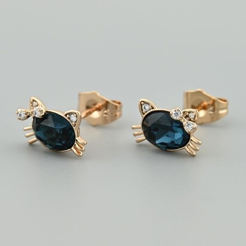 Серьги гвоздики kitty с кристаллами Swarovski 45570 размер 12х8 мм цвет сапфир вес 2.4 г позолота 18К 45570Ксапф фото